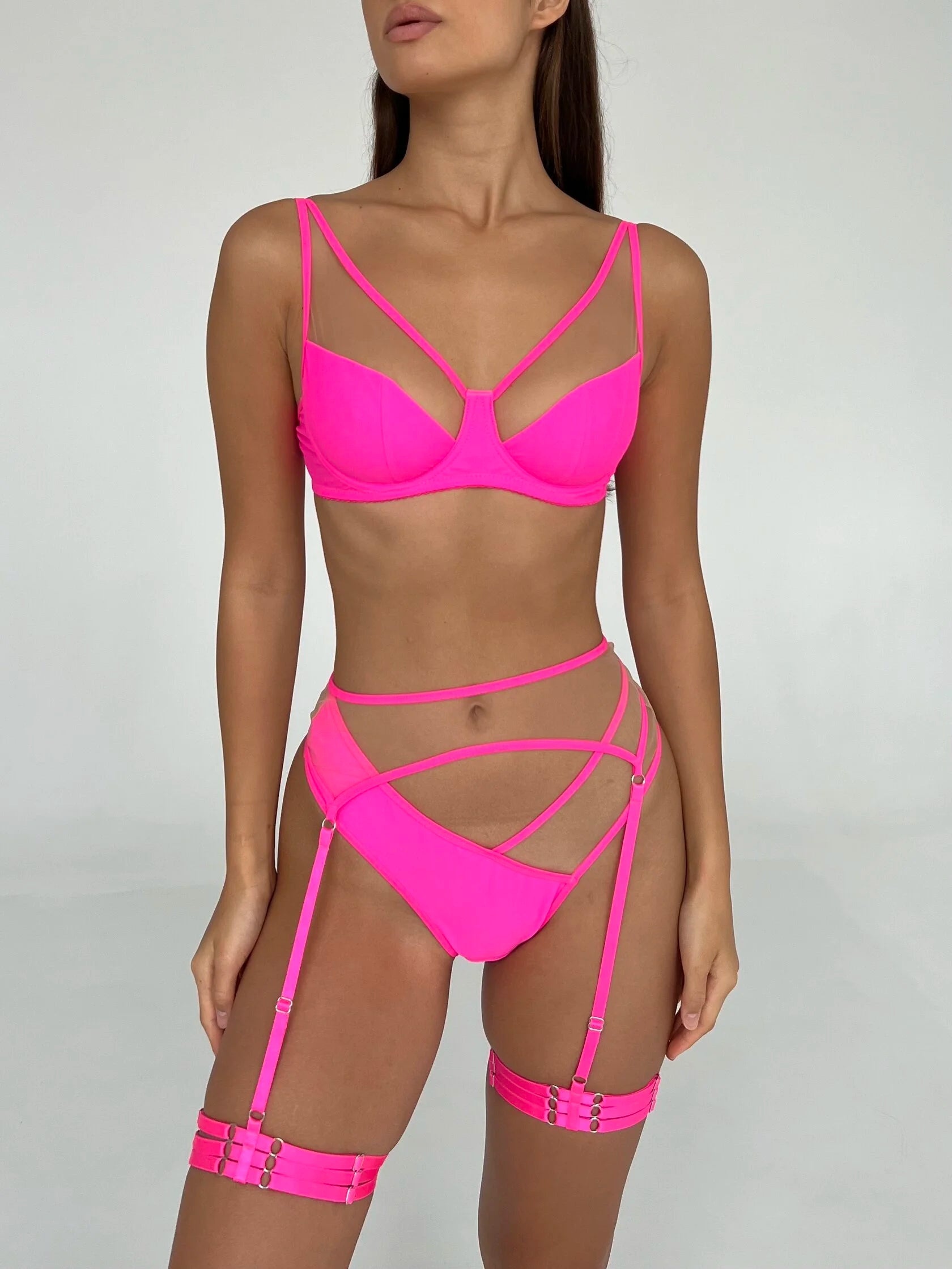 Luxury Set Bra V-Thong and Belt / XWOMAN
